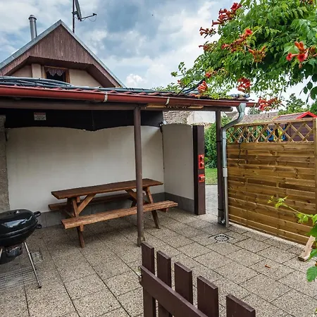 Malovany Dvur Dolni Dunajovice Exterior photo